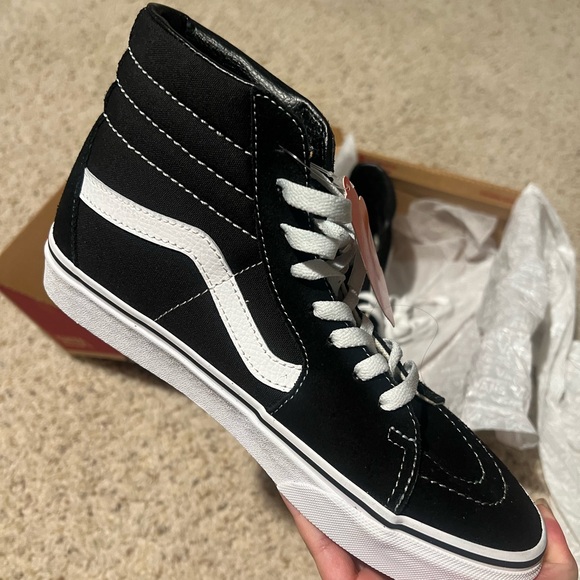 NWT Vans Sk8-Hi Women’s size 8 - Picture 3 of 3